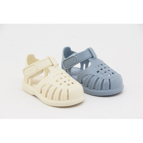 Sandália Igor Tobby Solid com velcro