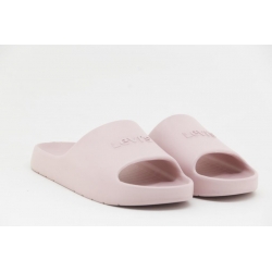 Chinelo Levi''s Wendy