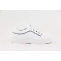 Tenis Asso com cordão de brilhantes e com fecho lateral