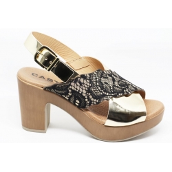 Sandália Nacional de salto com compensação, palmilha soft em pele